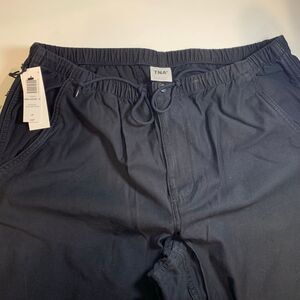 Aritizia TNA cargo pants size L